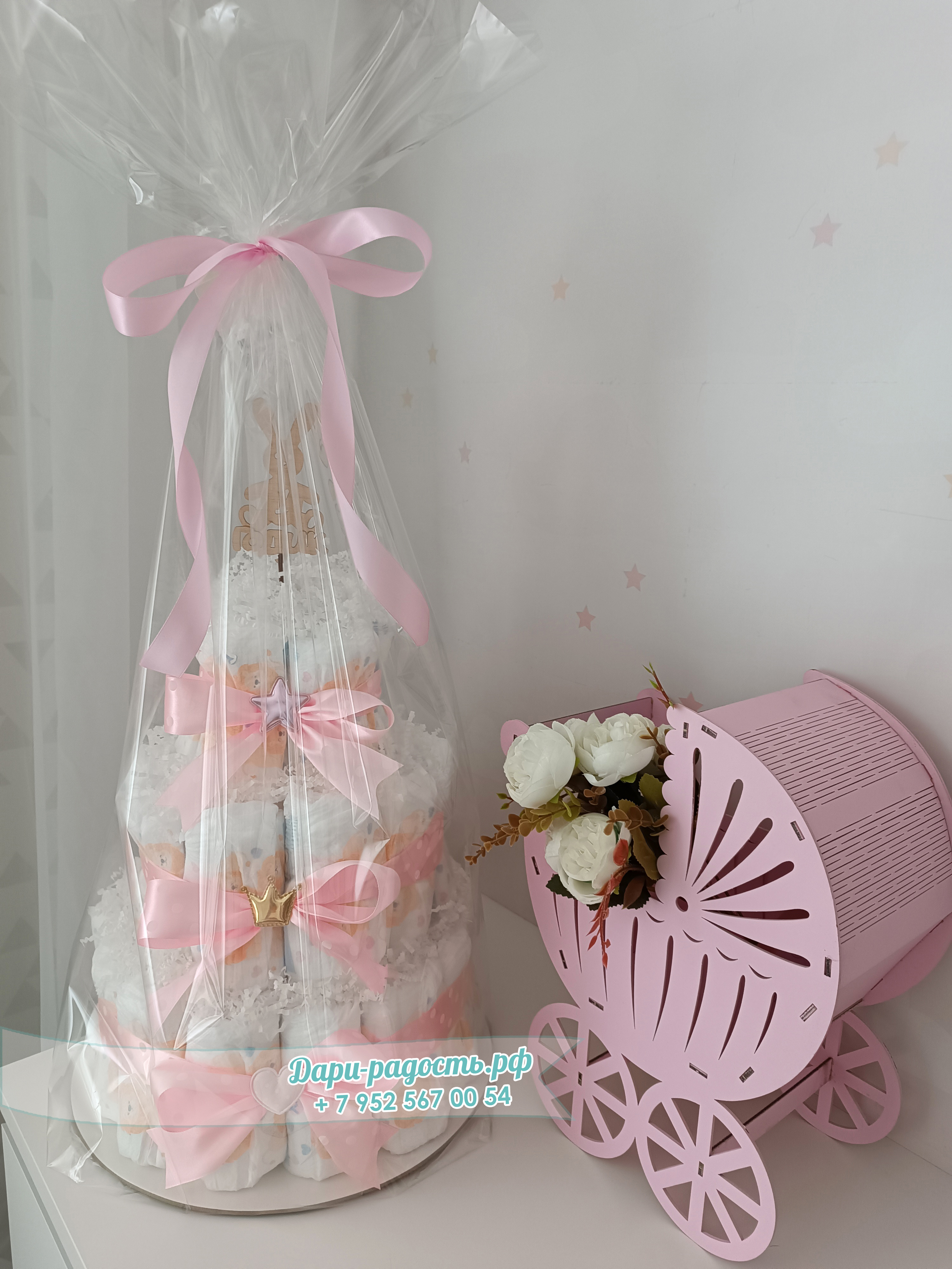 Торт из подгузников-трусиков девочке на 1 годик