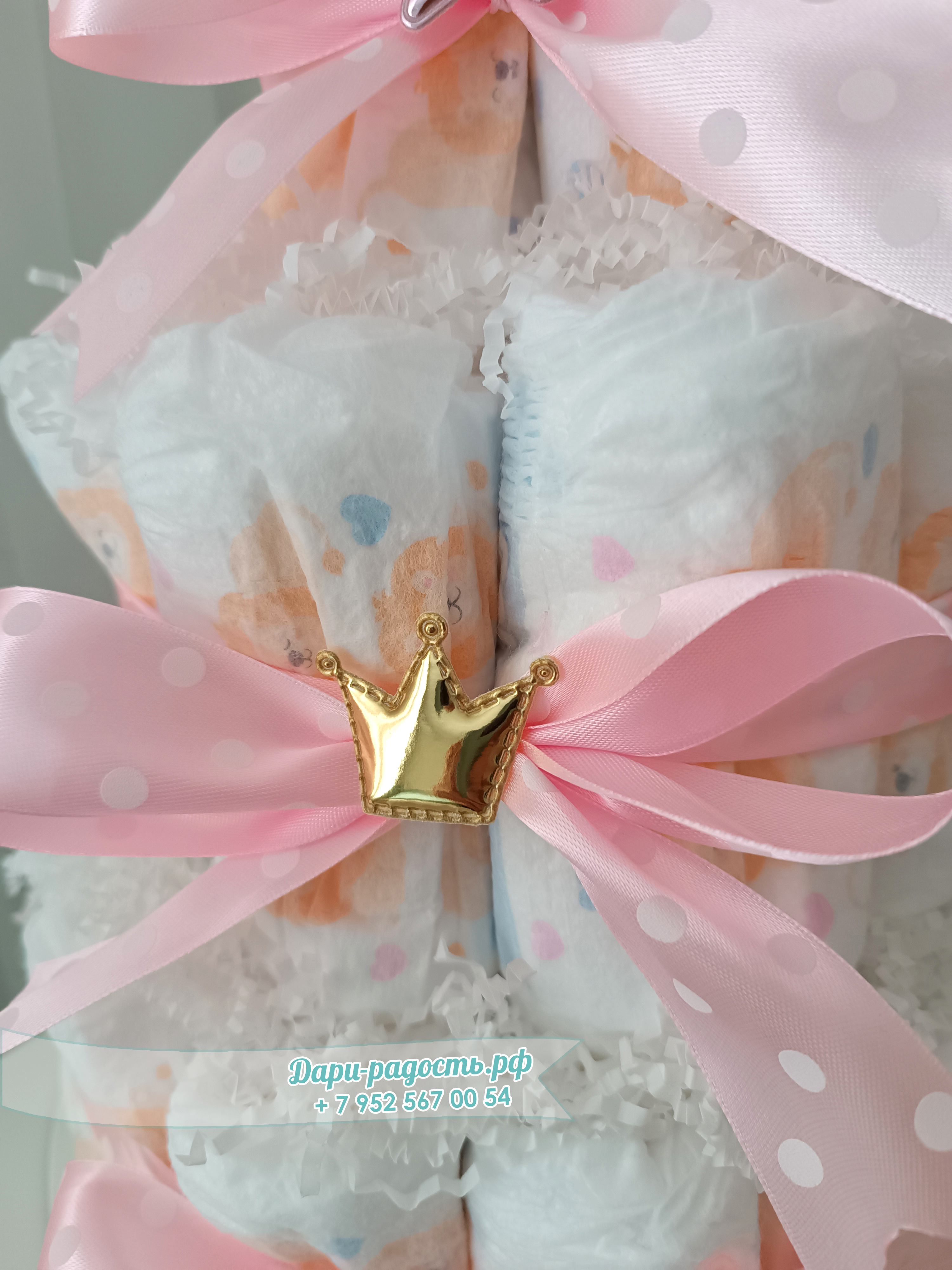 Торт из подгузников-трусиков девочке на 1 годик