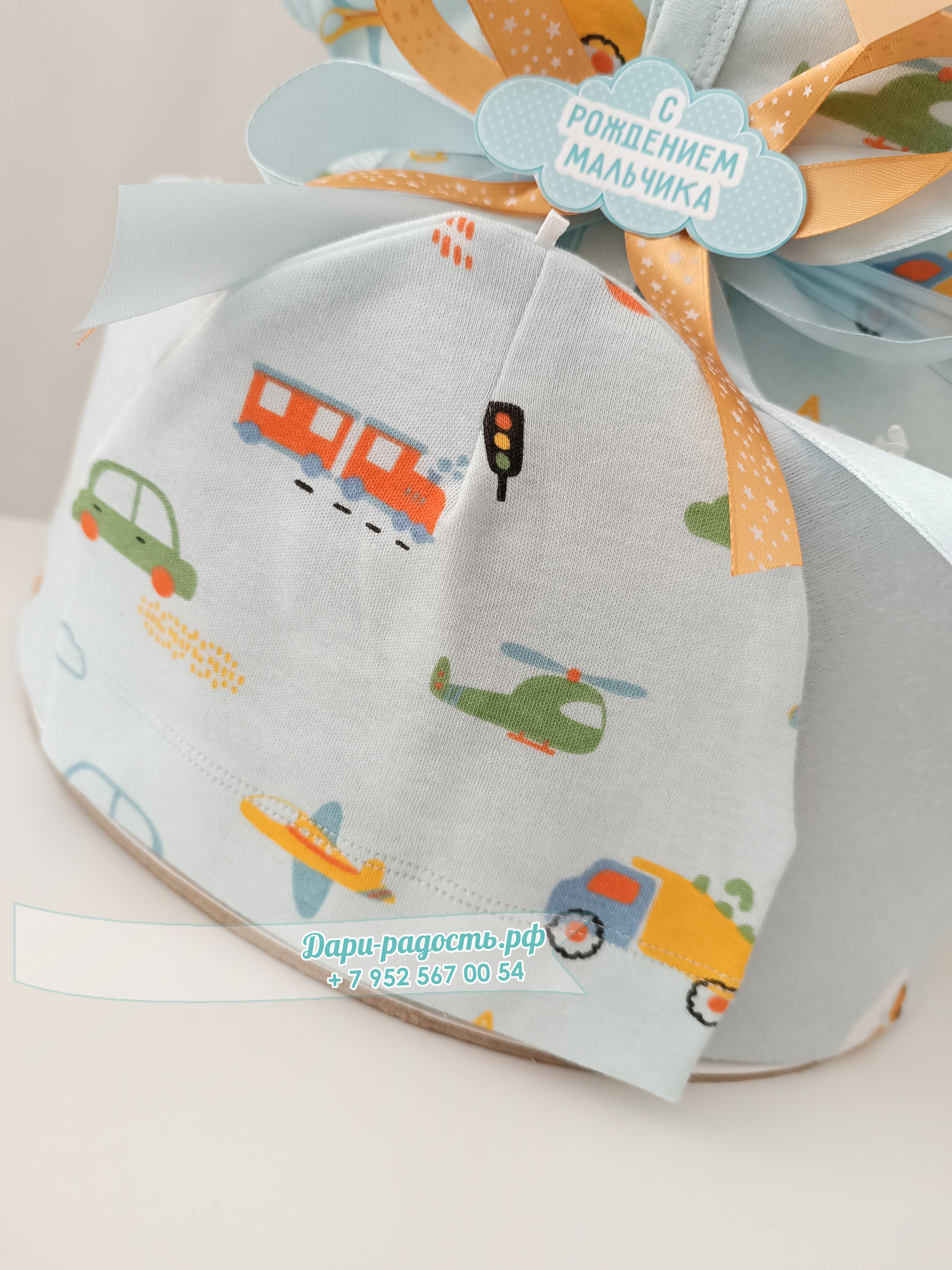 Большой торт из памперсов "Птенчик и машинки"